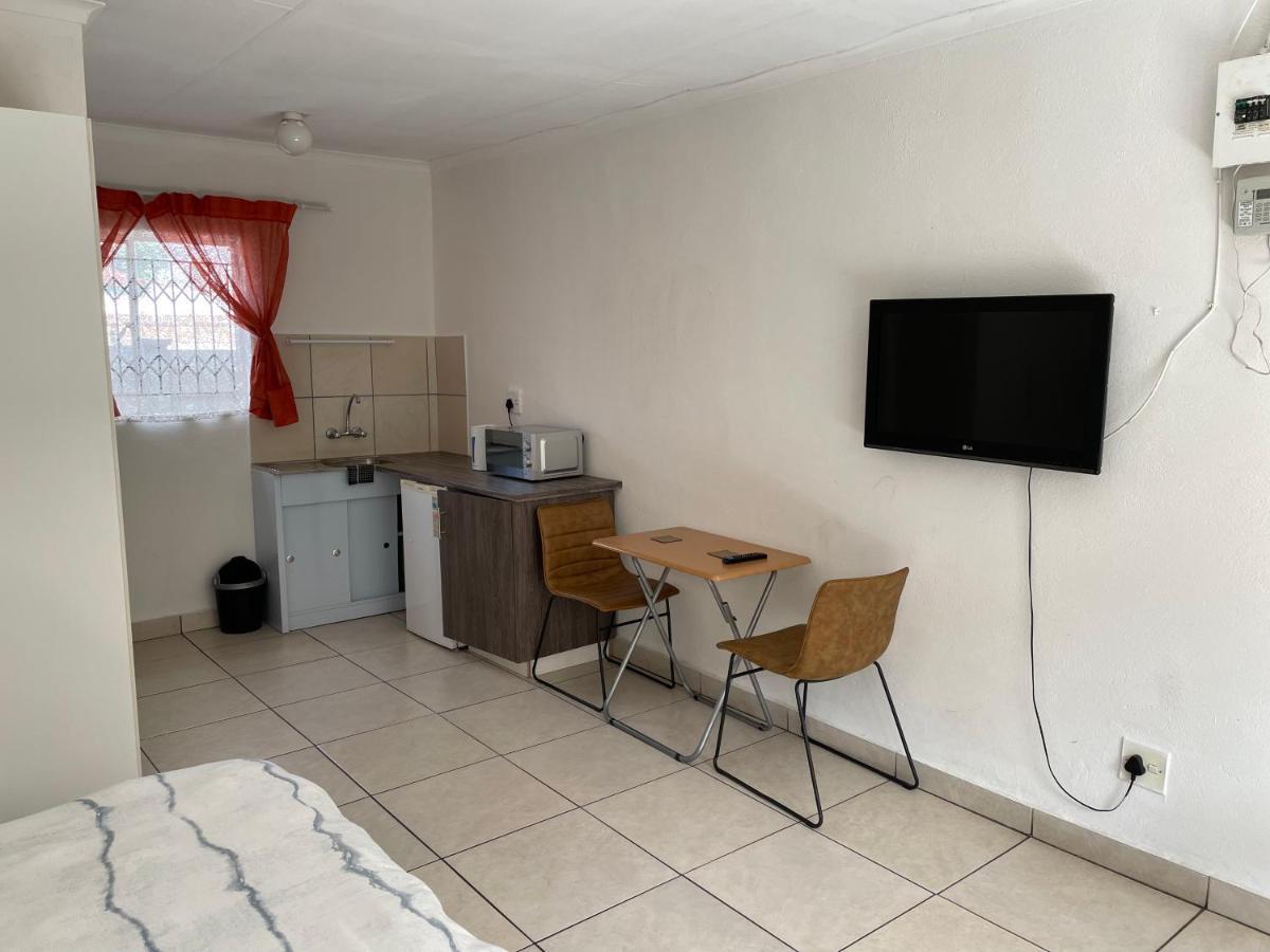 La Fiance Village Polokwane Ngoại thất bức ảnh
