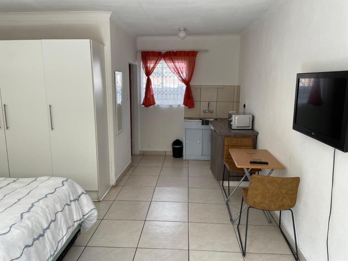 La Fiance Village Polokwane Ngoại thất bức ảnh